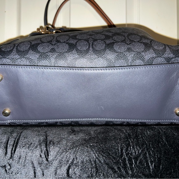 COACH Edie Shoulder Bag 31 In Signature Canvas LARGE - Picture 4 of 7